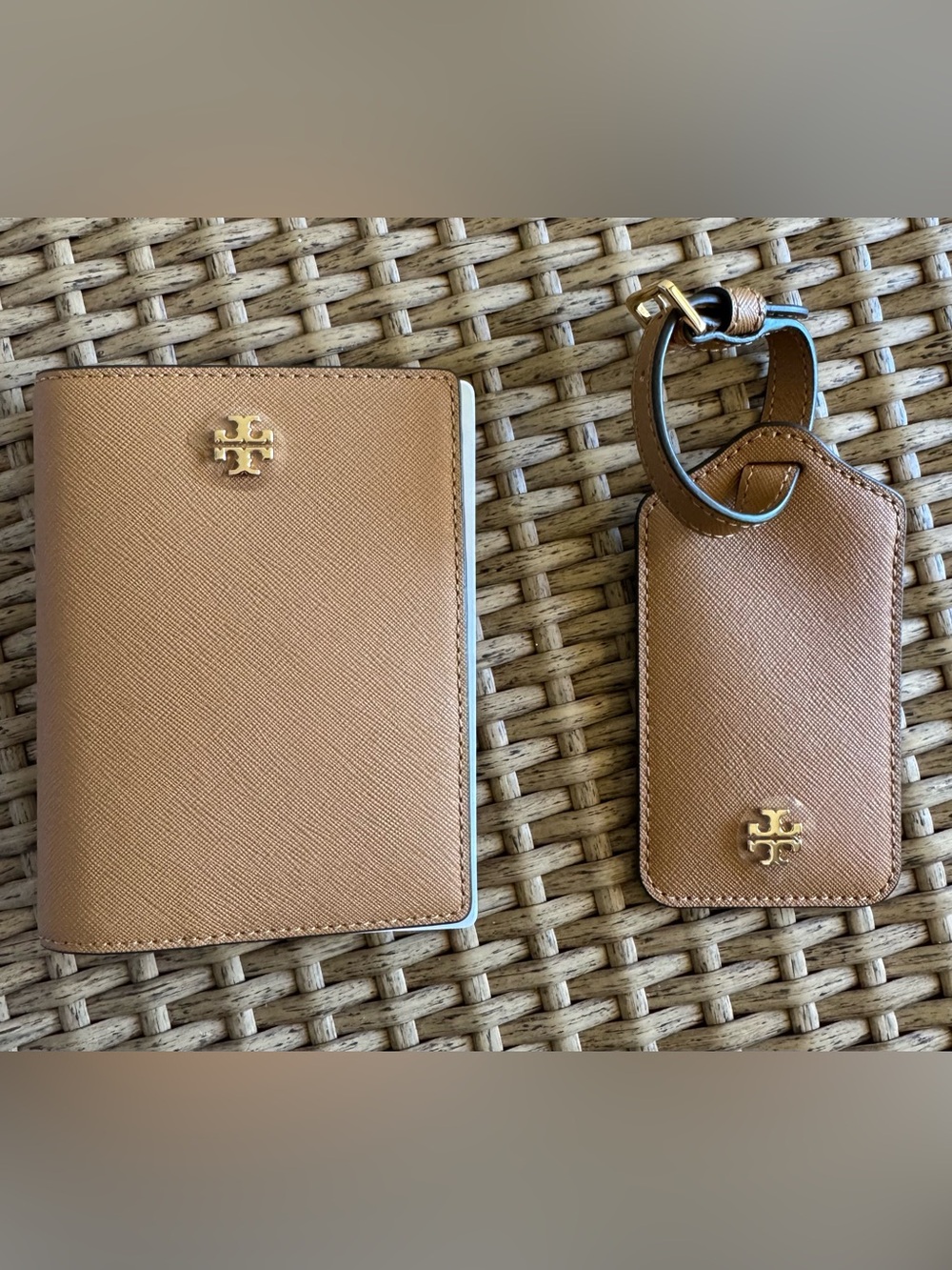 Tory Burch Emerson Travel Gift Set - Passport Holder and Luggage Tag NWT